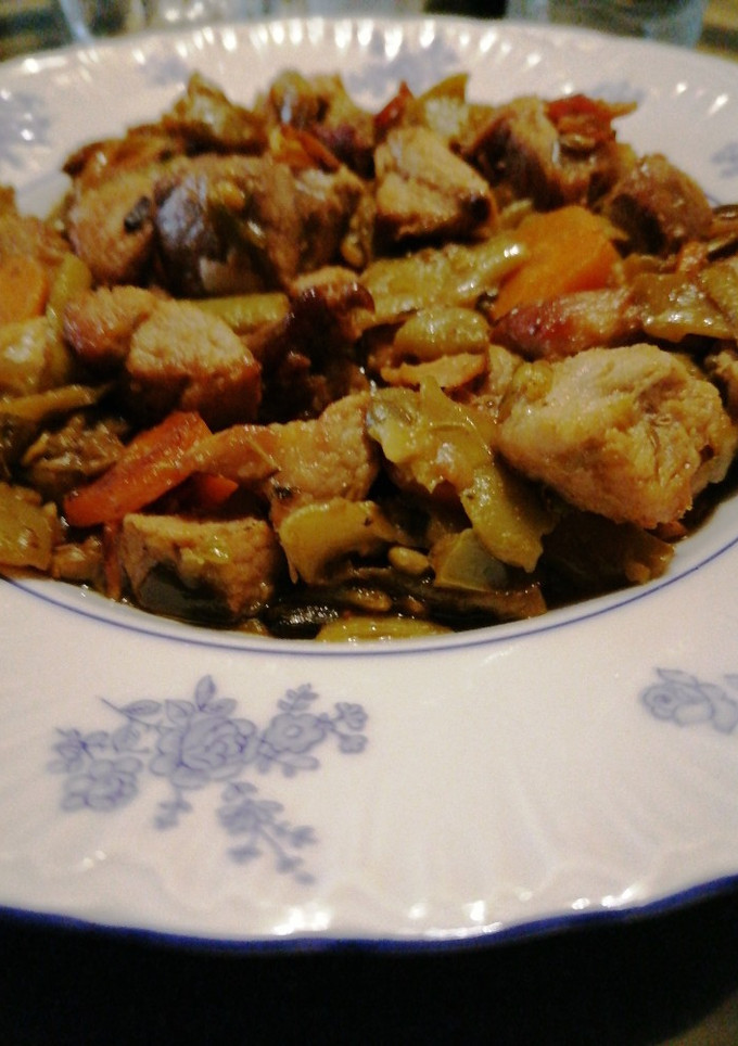 Una foto de Plato de cena, plato de carne con verduras exactas