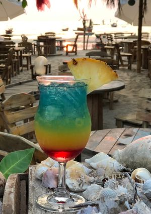 รูปของ Tropical sunrise