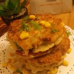 Corn fritters A picture of Corn fritters.