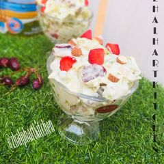 A picture of Creamy fruit salad.