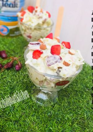 A picture of Creamy fruit salad.