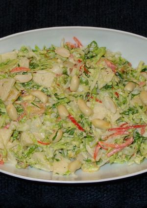 Una foto de Ensalada de repollo con manzana y piña Jon Style