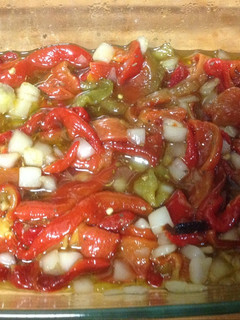 Una foto de Ensalada de pimientos rojos