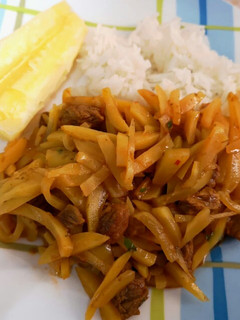 Una foto de Olluquitos con carne