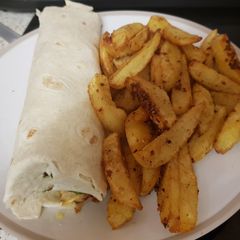 A picture of My Garlic Chicken & Cheese Wrap.😁.