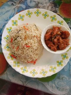 চিলি চিকেন ও ফ্রাইড রাইস (chilli chicken o fried rice recipe in Bengali) রেসিপির প্রধান ছবি