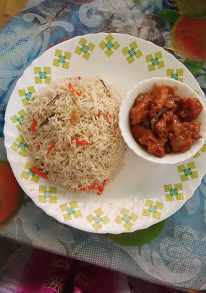 চিলি চিকেন ও ফ্রাইড রাইস (chilli chicken o fried rice recipe in Bengali) রেসিপির প্রধান ছবি