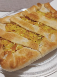 Foto di Crostata salata di zucca patate e ricotta al profumo di tartufo
