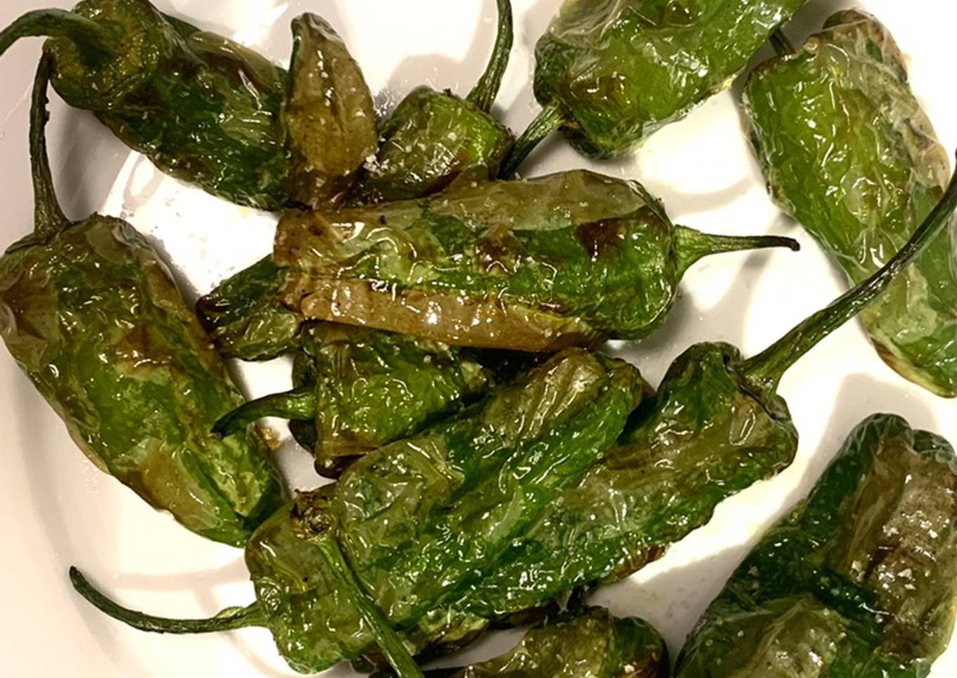 Pimientos verdes “fritos” en la airfryer