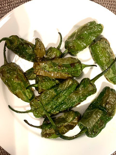 Una foto de Pimientos verdes “fritos” en la airfryer