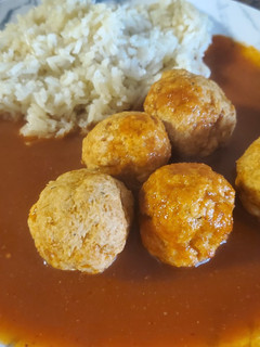 Una foto de Albóndigas de pollo en salsa de chipotle