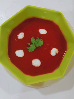 ટોમેટો બીટ સૂપ (Tomato beet soup recipe in gujarati) રેસીપી મુખ્ય ફોટો