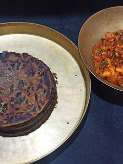 ઢેબરા (Dhebra Recipe In Gujarati) રેસીપી મુખ્ય ફોટો