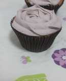 Chocolate cupcake with blueberry cream cheese frosting 藍莓忌廉芝士朱古力杯子蛋糕