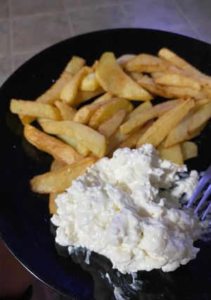 Φωτογραφία της συνταγής Πατάτες τηγανητές με σως φέτας