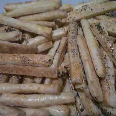 Una foto de Palitos de queso y sésamo negro
