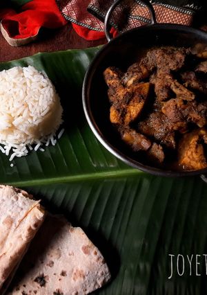 A picture of Chettinad chicken curry.