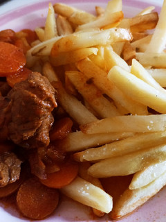 Una foto de Carne guisada en olla de cocción lenta
