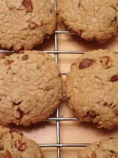 A picture of Fantastic Oatmeal Cookies.