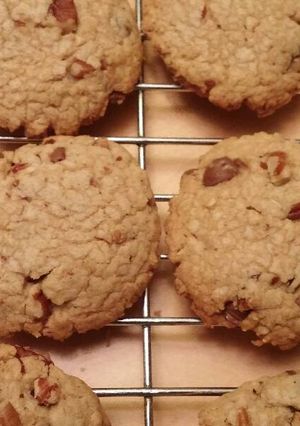 A picture of Fantastic Oatmeal Cookies.