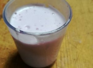 Una foto de Postre de gelatina fácil y light