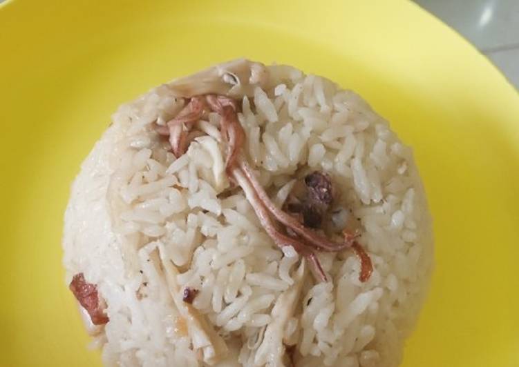 Cara Gampang Membuat Nasi liwet cumi, Bisa Manjain Lidah