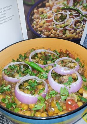 A picture of Chana Chaat.