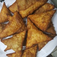 A picture of Beef samosas.