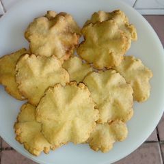 Coconut cookies A picture of Coconut cookies.