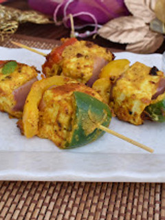 पनीर टिक्का (Paneer Tikka recipe in Hindi) रेसिपी मुख्य फोटो