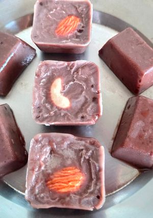 A picture of Homemade Dark Chocolates.