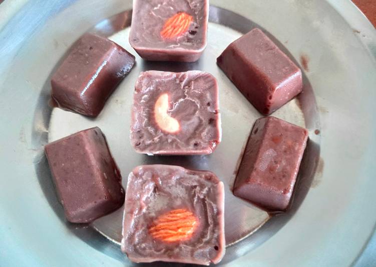 Easiest Way to Make Quick Homemade Dark Chocolates