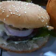 برجر لحم مشوي 🍔 "منزلي"-レシピのメイン写真