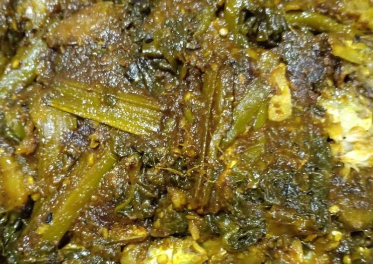 Malabar spinach with hilsha fish head