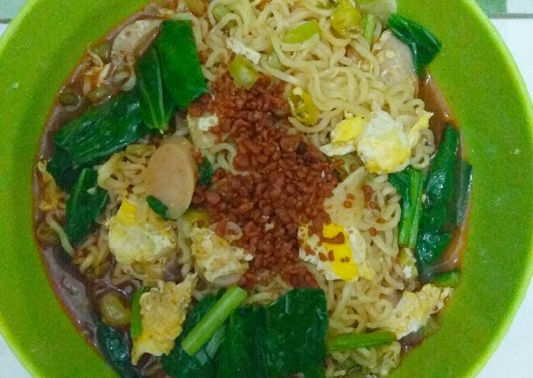 Orak arik mie instan sawi hijau