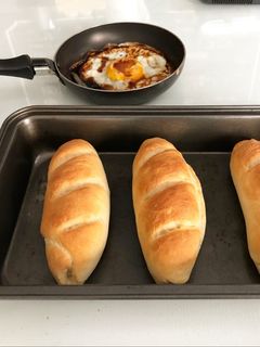 Hình của món Bánh mì giòn Việt Nam.
