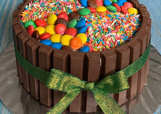 Steps to Make Homemade Kitkat/M&M Vanilla Birthday Cake 6”