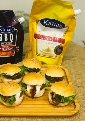 A picture of Slider-Style Mini Burgers.