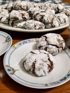 Foto di Crinkles cookies biscotti morbidi al cioccolato