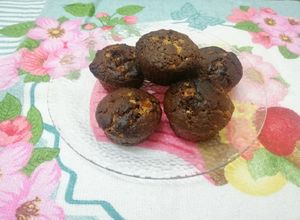 Una foto de Cupcakes de chocolate con chocolate blanco 🧁🧁