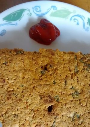 A picture of Oats And Spinach Thalipeeth.