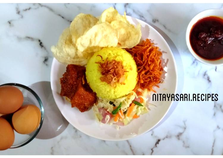Nasi Kuning Banjar ala Nitayasari