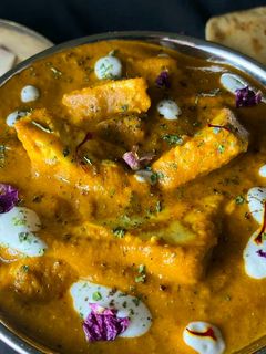 શાહી પનીર (Shahi Paneer Recipe In Gujarati) રેસીપી મુખ્ય ફોટો