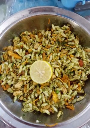 સુરતી કૉલેજિયન ભેળ (surti collegian bhel-green bhel recipe in gujarati) રેસીપી મુખ્ય ફોટો
