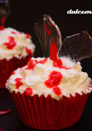 Una foto de Cupcakes red velvet para Halloween