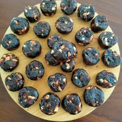 A picture of Dates-Walnut Rolls.