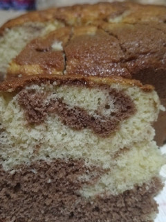 Una foto de Torta marmolada esponjosa
