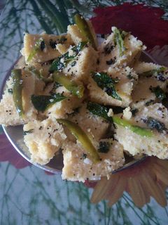 ढोकला (dhokla recipe in hindi) रेसिपी मुख्य फोटो