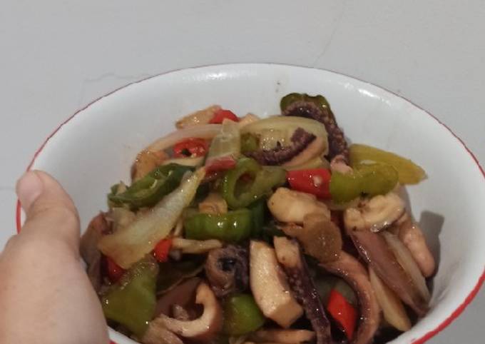 Cumi sotong bumbu pedas