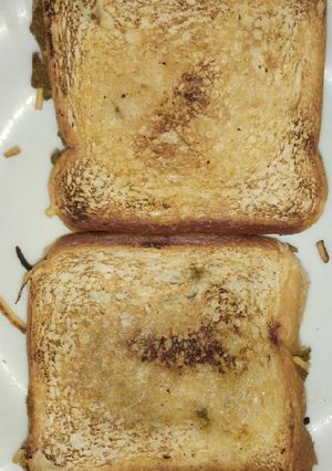 A picture of Bread sandwich.